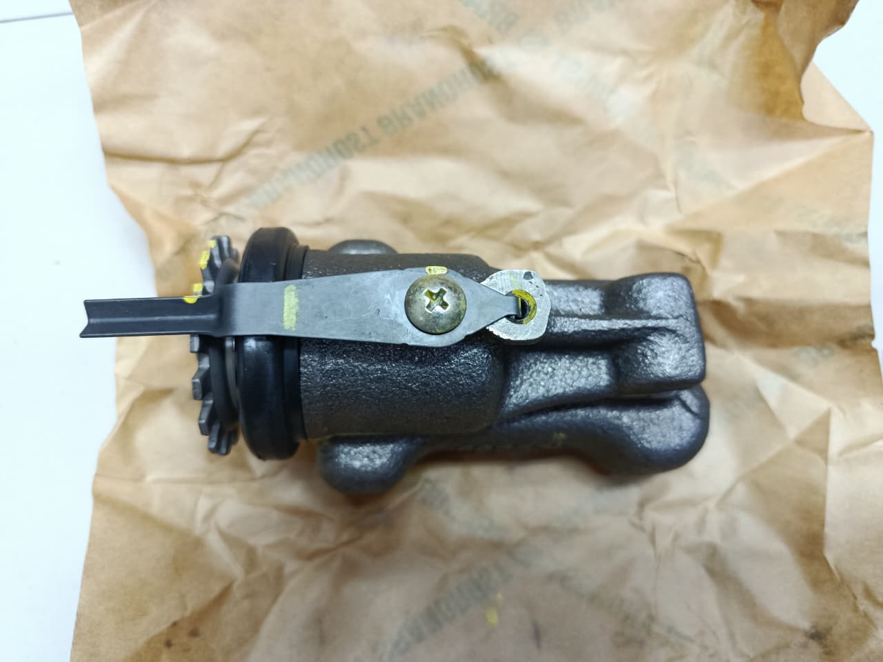 Cylinder Assy, Front Wheel Brake — 47530-F1011 — photo 4